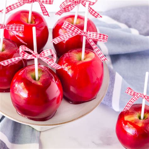 Candied Apple Candle